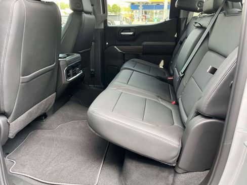 Certified 2022 GMC Sierra 1500 SLT w/ SLT Premium Plus Package image 18