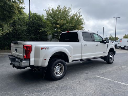 Used 2018 Ford F350 Lariat w/ Lariat Ultimate Package AWD/4WD image 9
