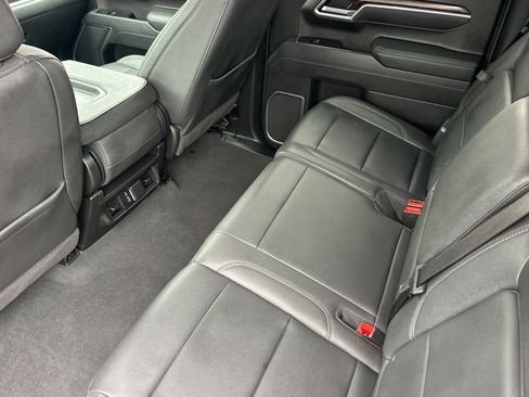 Used 2025 GMC Sierra 1500 SLT RWD image 11