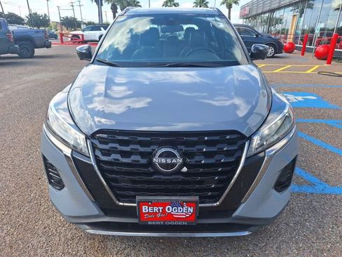 Certified 2024 Nissan Kicks SR w/ SR Premium Package FWD image 2