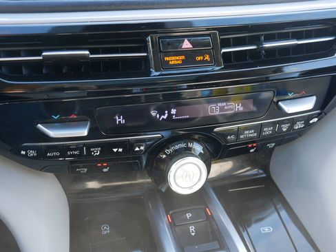 Used 2023 Acura MDX SH-AWD w/ Technology Package image 23