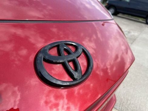 Used 2025 Toyota Camry LE w/ Convenience Package image 31