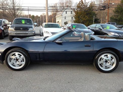 Used 1989 Chevrolet Corvette Convertible RWD image 10