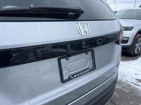 Certified 2025 Honda Pilot Sport image 29