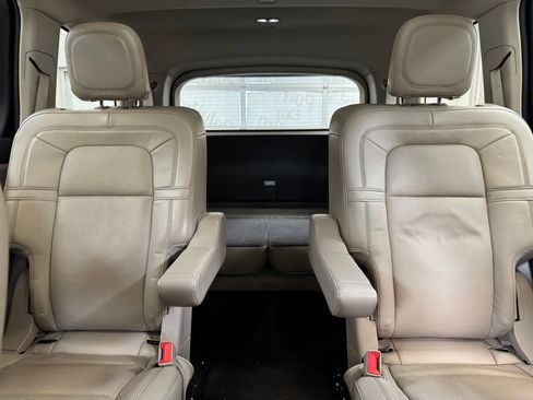 Used 2020 Lincoln Aviator Reserve w/ Equipment Group 202A AWD/4WD image 16