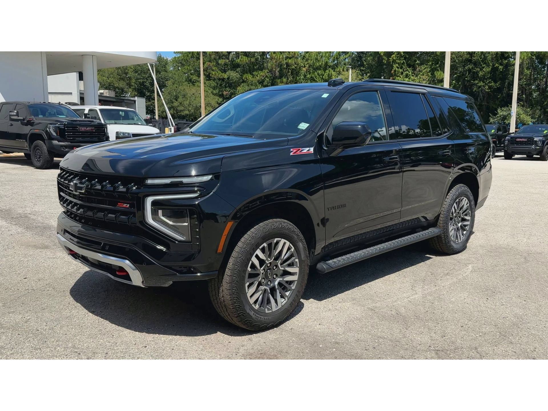 Certified 2025 Chevrolet Tahoe Z71 AWD/4WD image 4