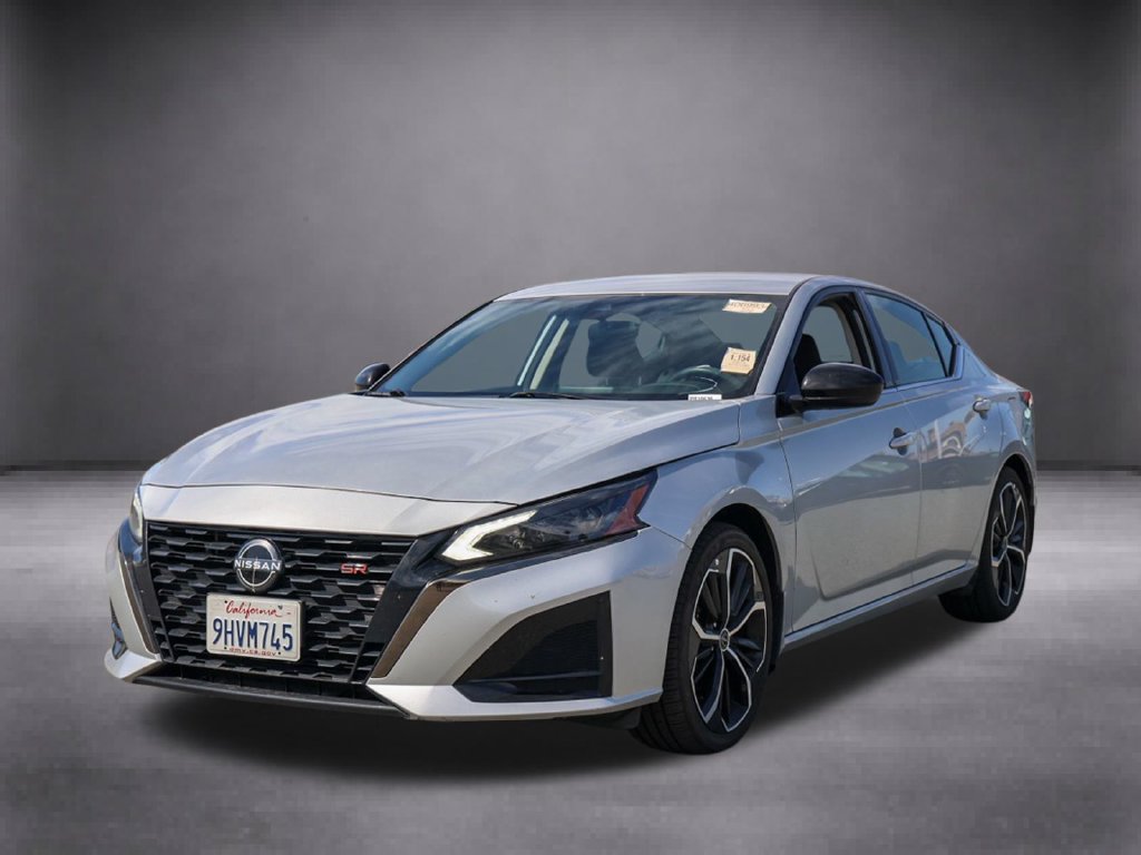 Used 2023 Nissan Altima 2.5 SR FWD image 9