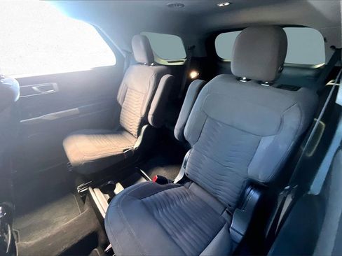 Used 2020 Ford Explorer XLT image 22