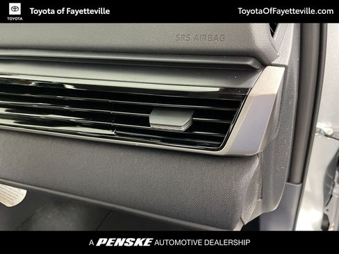 Used 2026 Toyota Camry LE w/ Convenience Package FWD image 19