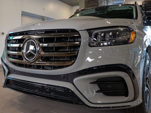 New 2026 Mercedes-Benz GLS 450 GLS 450 image 9