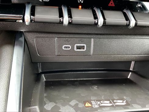 Used 2026 GMC Canyon AT4 w/ Technology Plus Package image 57