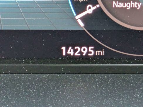 Certified 2024 Volkswagen Atlas Cross Sport SE image 39