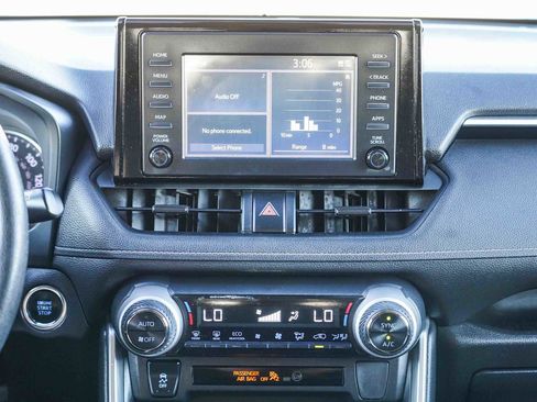 Used 2019 Toyota RAV4 XLE image 13