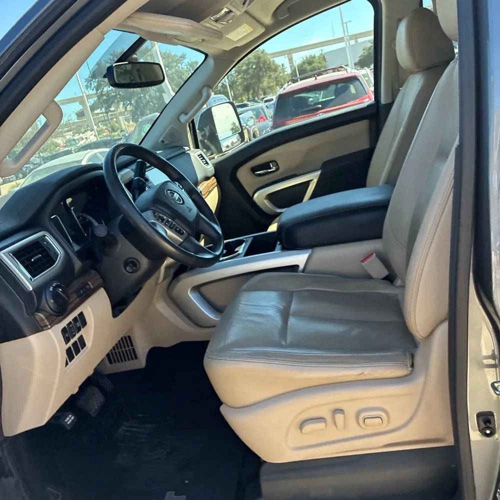 Used 2018 Nissan Titan SL w/ Texas Titan Edition AWD/4WD image 21