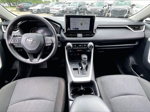 Used 2025 Toyota RAV4 XLE image 14