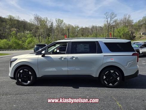 New 2026 Kia Carnival EX FWD image 4
