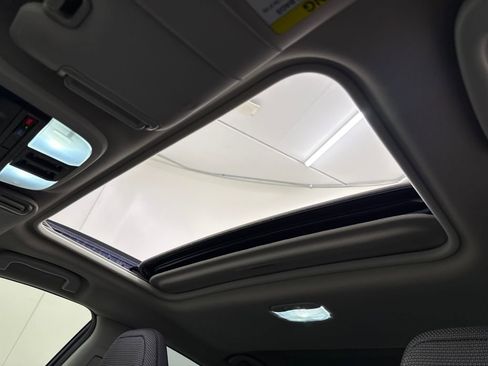 Used 2024 Subaru Crosstrek 2.0i Premium image 23