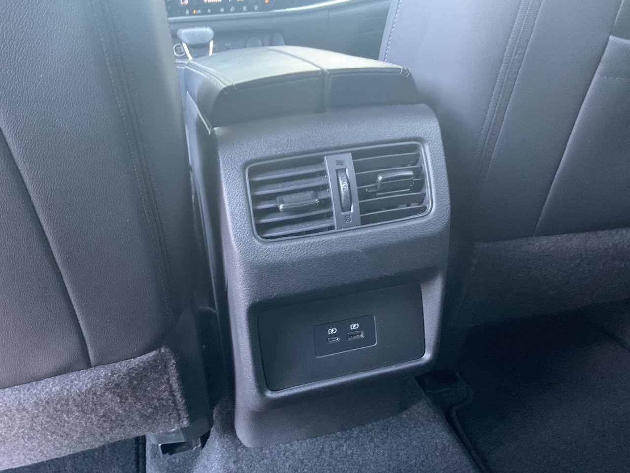 Used 2023 Nissan Rogue SL FWD image 9