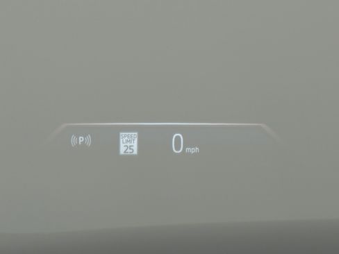 Used 2023 BMW 760i xDrive w/ Executive Package image 44