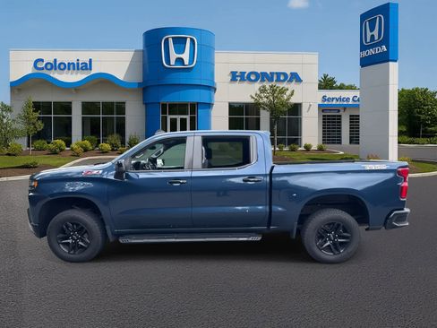 Used 2020 Chevrolet Silverado 1500 LT Trail Boss w/ Convenience Package image 3