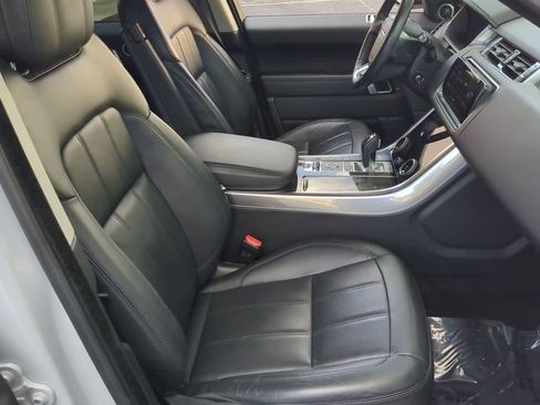 Used 2018 Land Rover Range Rover Sport HSE image 23