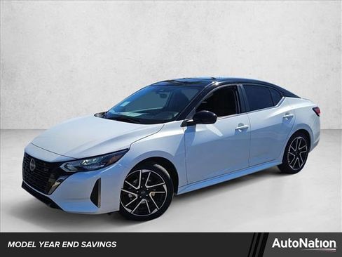 New 2025 Nissan Sentra SR image 1