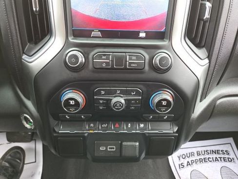 Used 2021 Chevrolet Silverado 1500 LT image 12