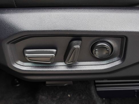 Used 2024 Toyota Tundra Limited image 17