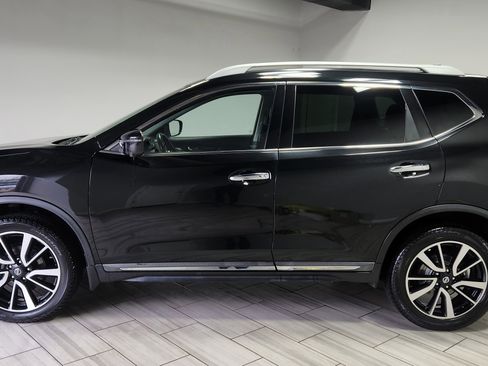 Used 2020 Nissan Rogue SL w/ Premium Package image 2