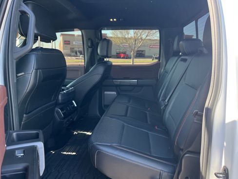 Used 2022 Ford F150 Lariat image 10