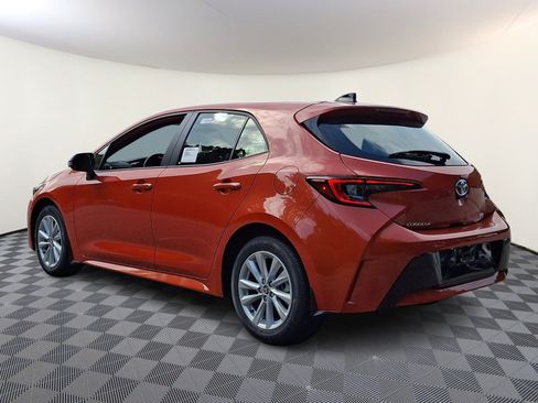 Used 2026 Toyota Corolla SE FWD image 4