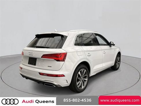 Certified 2022 Audi Q5 2.0T Premium w/ Convenience Package image 2
