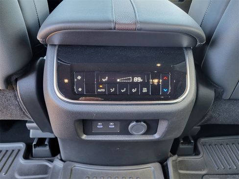 New 2025 Nissan Armada SL w/ Captain's Chari Seat Package image 5