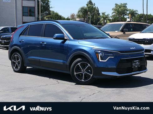 Used 2023 Kia Niro EX FWD image 1