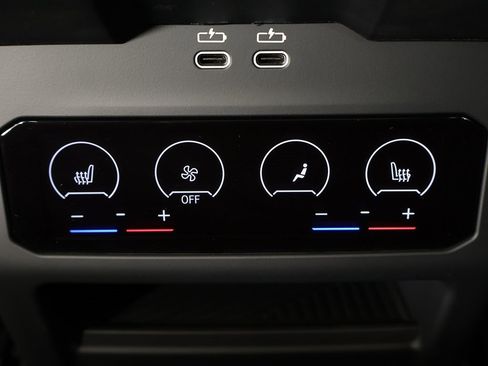 Used 2025 BMW M5 Touring image 45