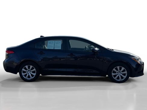 Used 2022 Toyota Corolla LE image 6