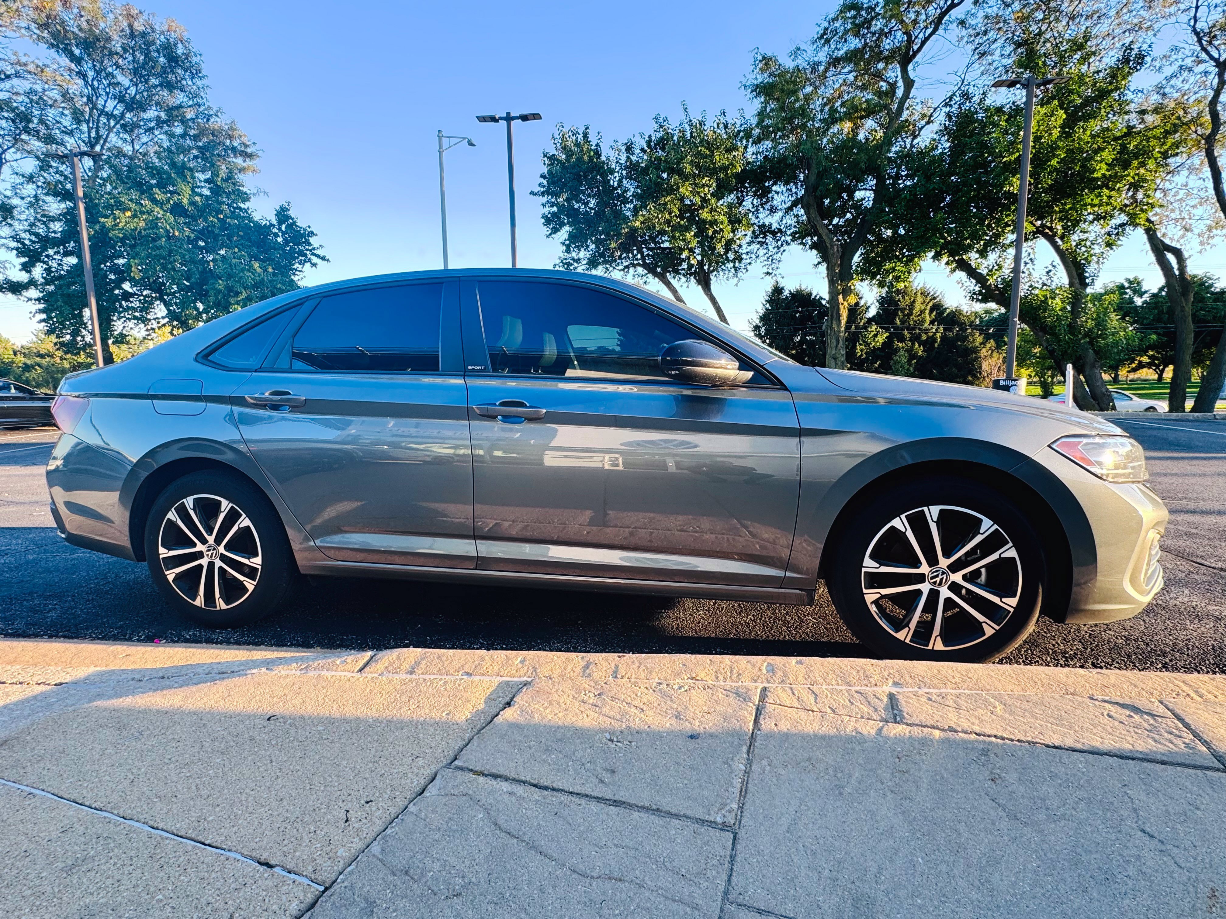Used 2023 Volkswagen Jetta Sport FWD image 3