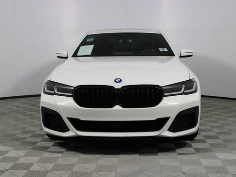 Used 2023 BMW 530e w/ M Sport Package image 2