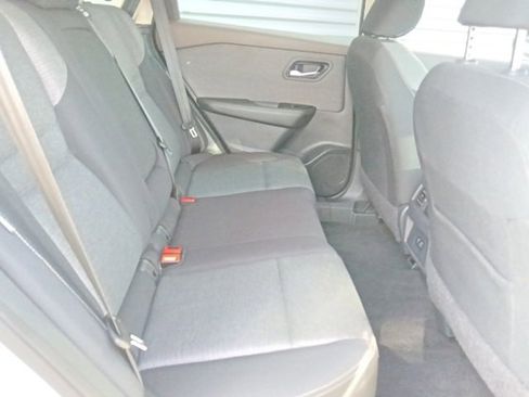 Used 2023 Nissan Rogue SV image 29