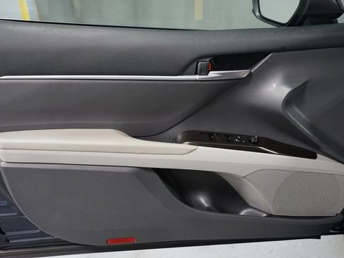 Used 2021 Toyota Camry LE image 26