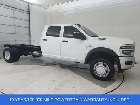 New 2026 RAM 5500 Tradesman w/ Chrome Appearance Group AWD/4WD image 2