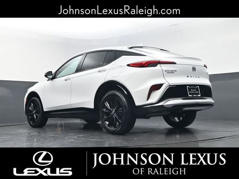 Used 2024 Buick Envista Sport Touring w/ Convenience I Package image 18