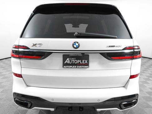 Used 2023 BMW X7 xDrive40i w/ M Sport Package AWD/4WD image 5
