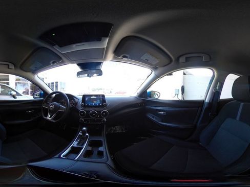 Used 2025 Nissan Sentra SV FWD image 42