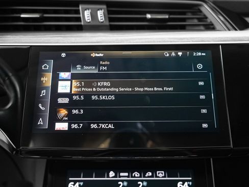Certified 2024 Audi Q8 e-tron Premium AWD/4WD image 17