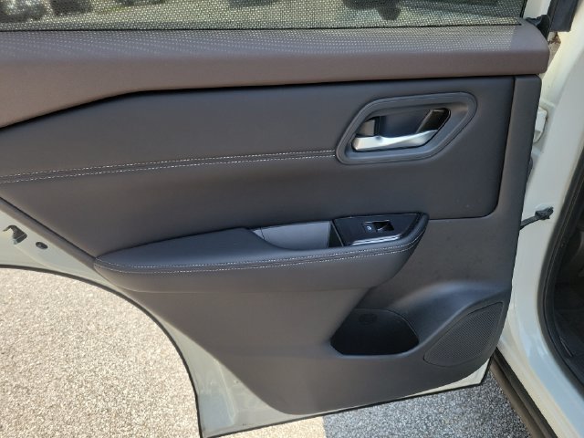 Certified 2023 Nissan Rogue SV w/ SV Premium B Package FWD image 24
