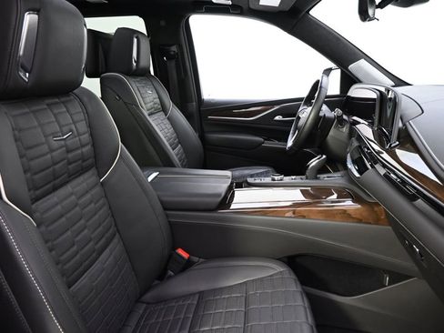 Certified 2024 Cadillac Escalade Sport Platinum w/ LPO, ONYX Package image 16