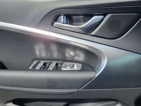 New 2026 Genesis G70 2.5T image 8