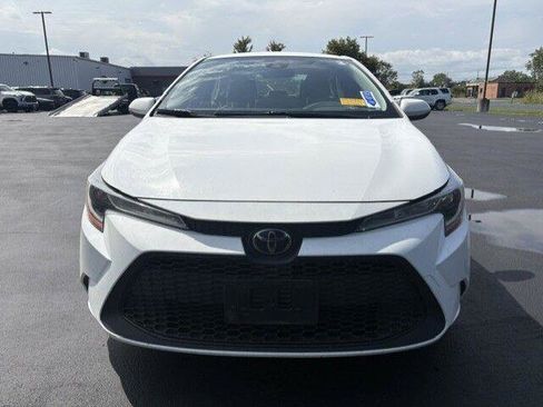 Used 2022 Toyota Corolla LE FWD image 4