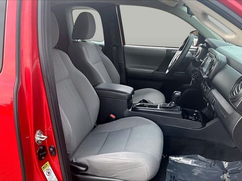 Used 2016 Toyota Tacoma SR RWD image 8